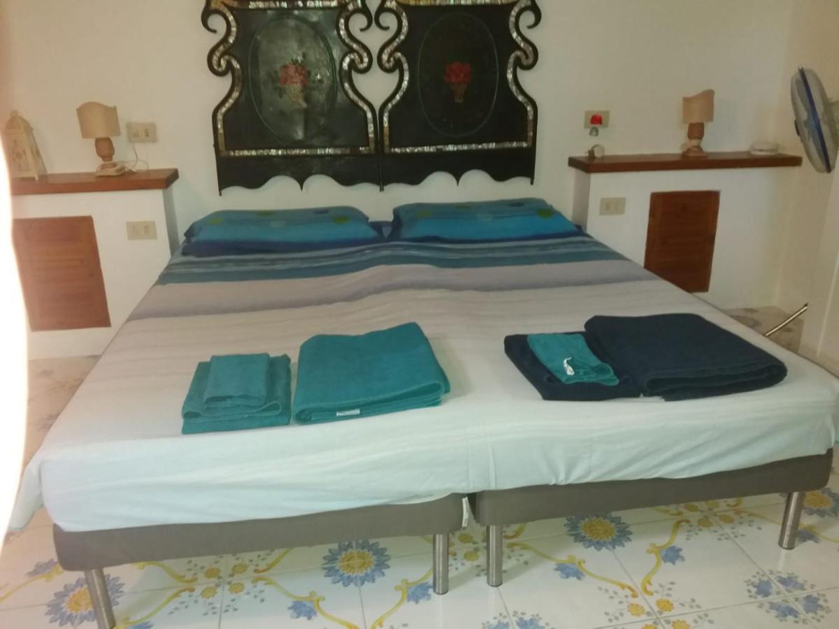 Con I Piedi Nell'Acqua Apartment Stromboli Ngoại thất bức ảnh