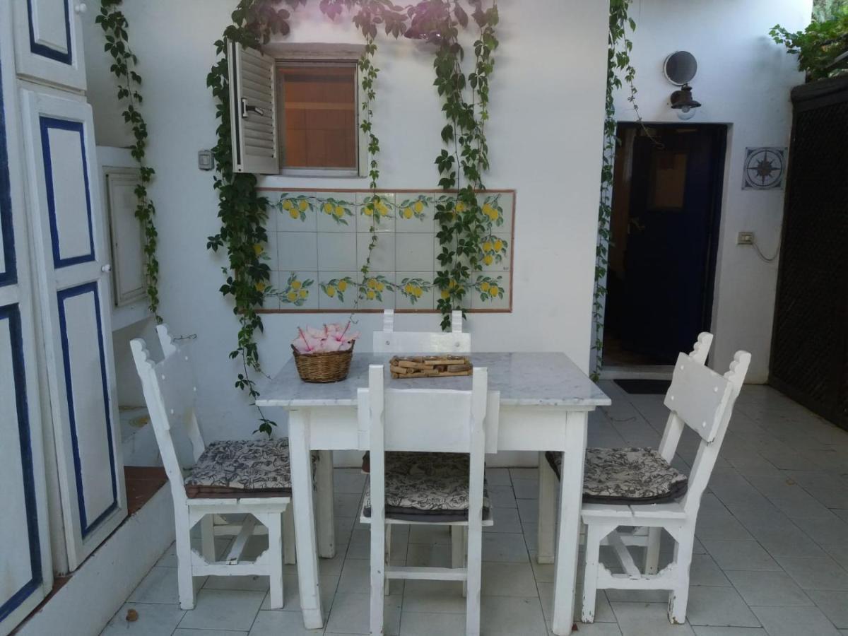 Con I Piedi Nell'Acqua Apartment Stromboli Ngoại thất bức ảnh